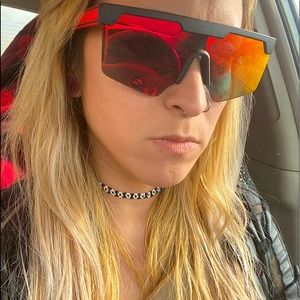 Red Mirror Retro vibe Sunglasses 😎